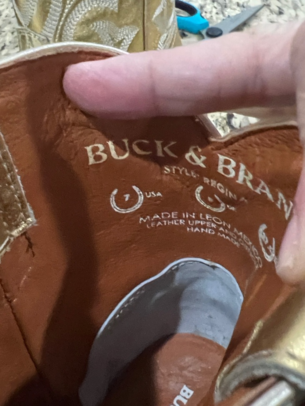 Buck & Brana - Picture 4 of 4